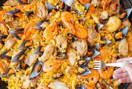 Beyond rice: cultural cross-sections through paella