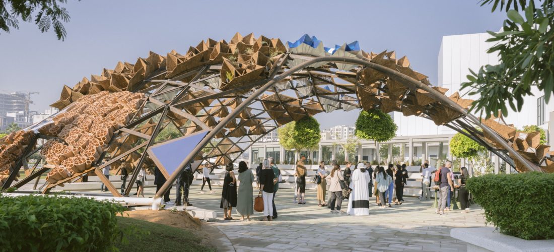 Tarabot: Weaving a Living Forum