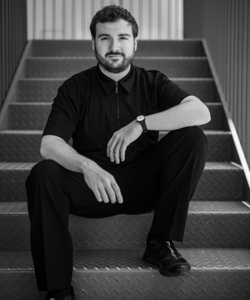 Giacomo-scaled_500x600_acf_cropped Exhibitions Manager