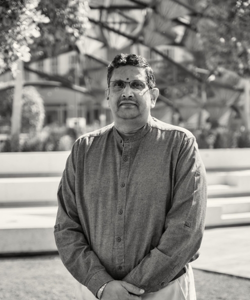 siva-04_500x600_acf_cropped_500x600_acf_cropped Finance Manager